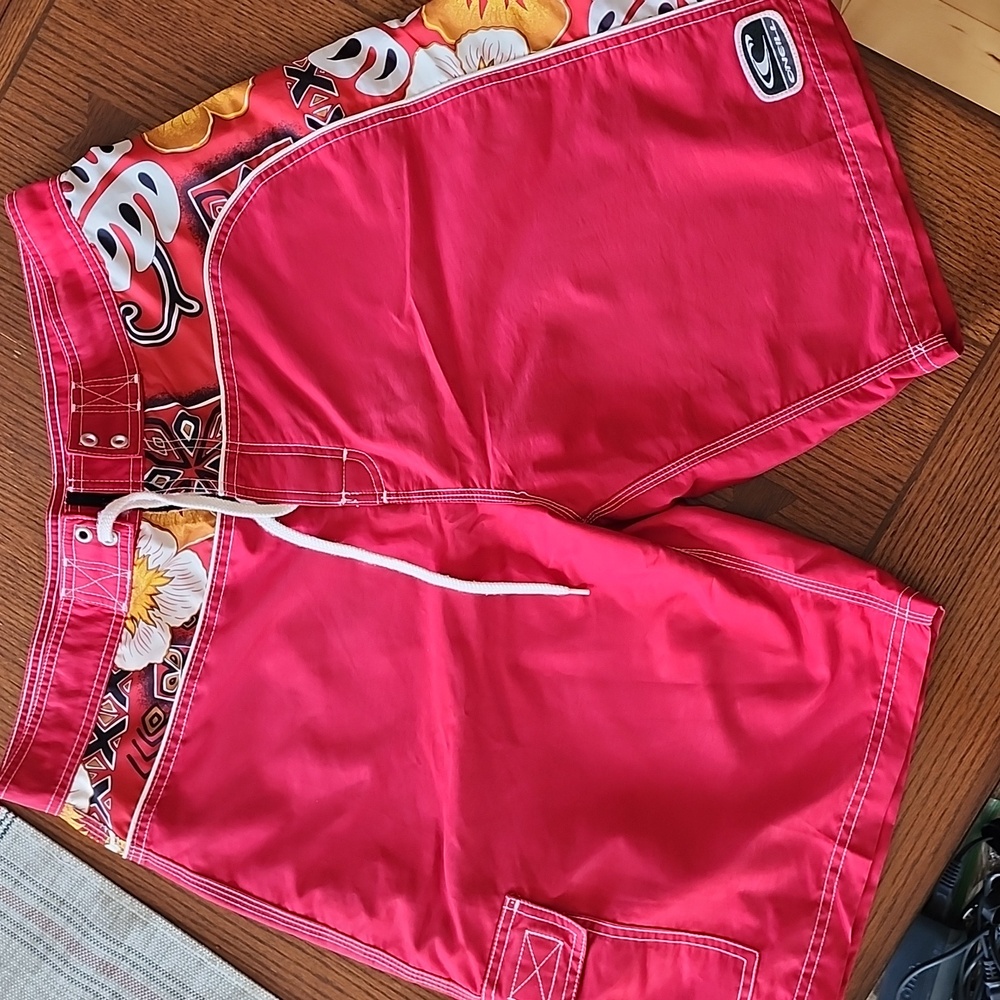 O'Neill Board Shorts Size 34 Red